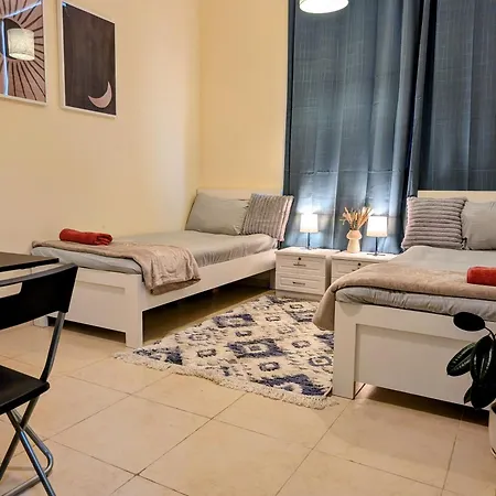Thegrid-Homestay Abu Dhabi Exterior photo