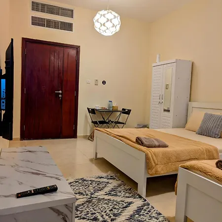 Thegrid-Homestay Abu Dhabi Exterior photo